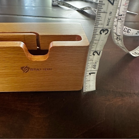 STALION Bamboo Apple Iphone Apple Watch Stand - Picture 4 of 8